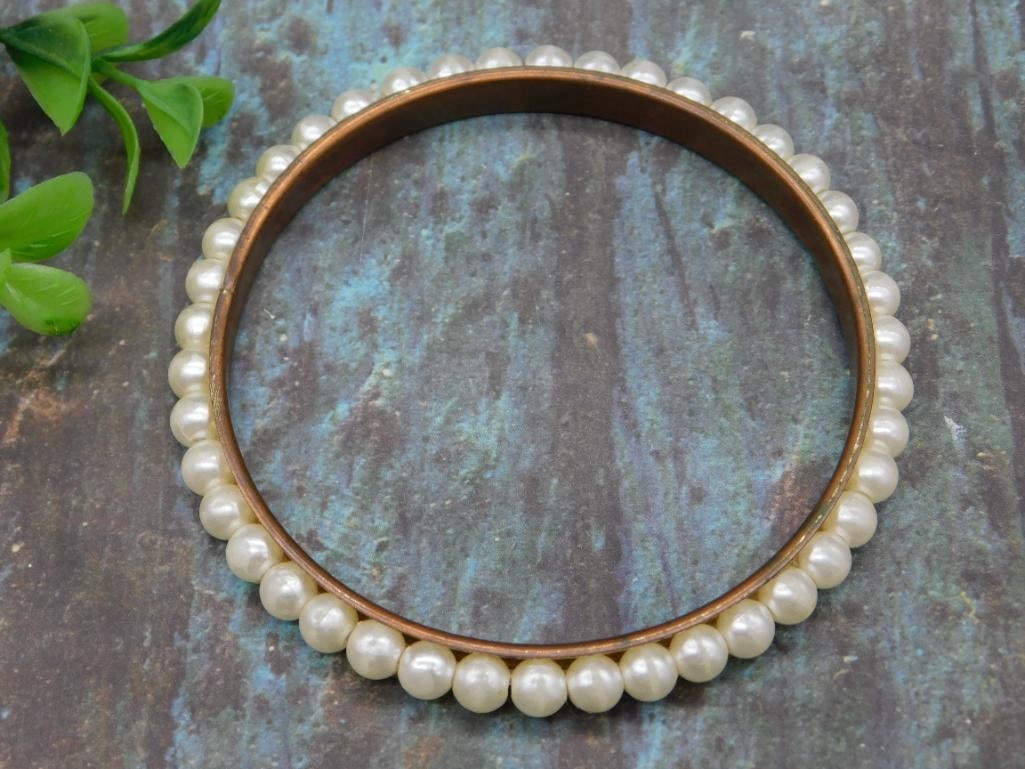 Gold-Tone Bangle With Faux-Pearl Embellishments: Gold-Tone Bangle With Faux-Pearl Embellishments