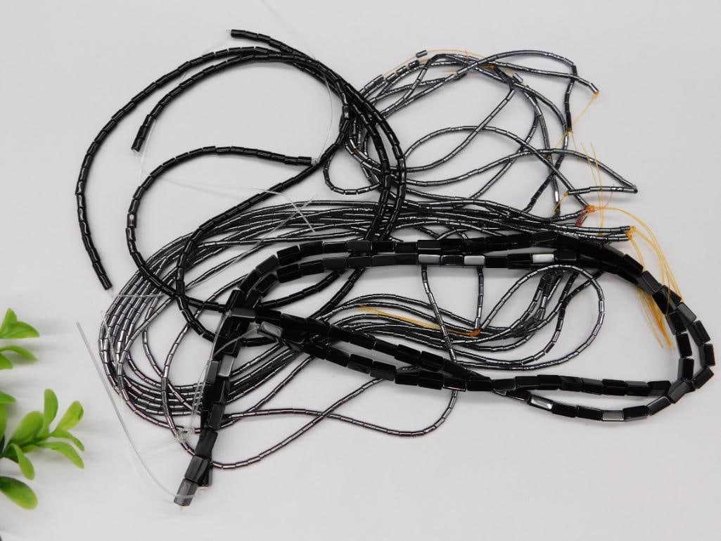 BEADS ROCK STONE LAPIDARY SPECIMEN (1 of 3)