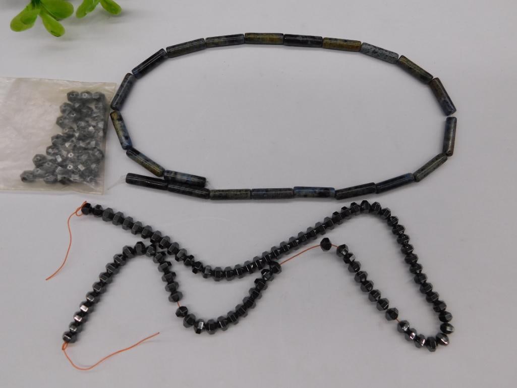 BEADS ROCK STONE LAPIDARY SPECIMEN (1 of 3)