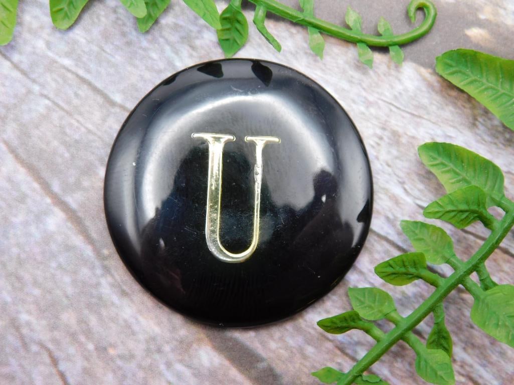 U CABOCHON ROCK STONE LAPIDARY SPECIMEN: U CABOCHON ROCK STONE LAPIDARY SPECIMEN