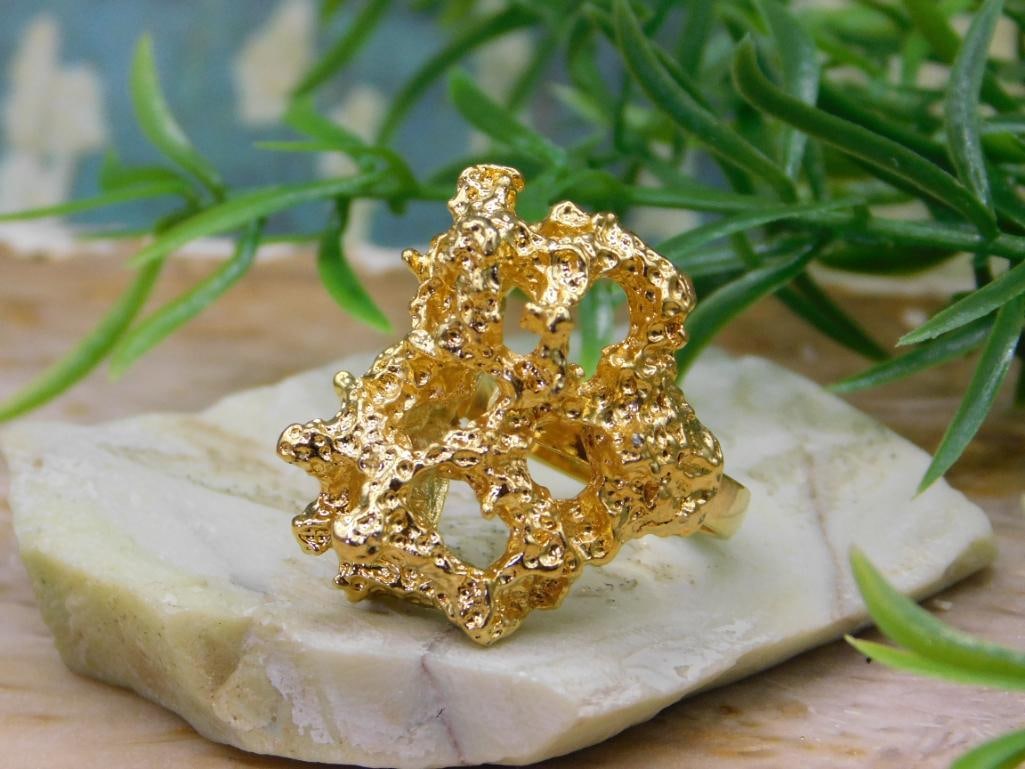 RING ROCK STONE LAPIDARY SPECIMEN: RING ROCK STONE LAPIDARY SPECIMEN