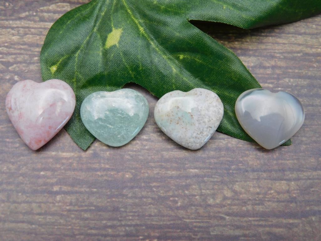 MIXED STONE HEART LOT ROCK STONE LAPIDARY SPECIMEN (1 of 2)