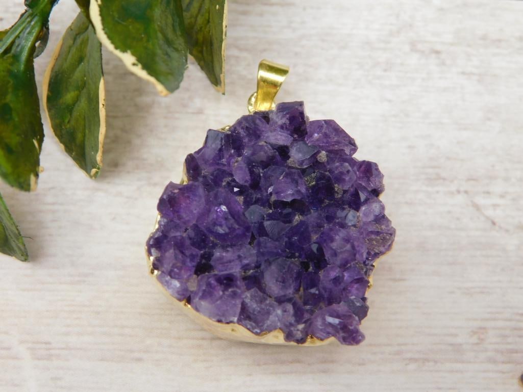 AMETHYST PENDANT ROCK STONE LAPIDARY SPECIMEN (1 of 2)