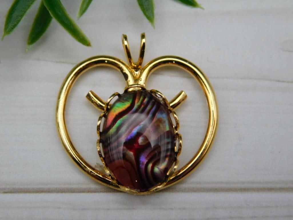 ABALONE STONE HEART PENDANT ROCK STONE LAPIDARY SPECIMEN (1 of 2)