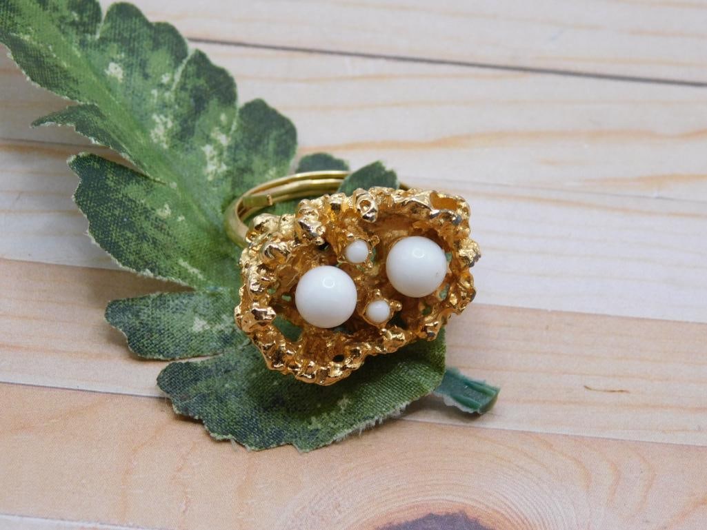 GENUINE STONE RING ROCK STONE LAPIDARY SPECIMEN: GENUINE STONE RING ROCK STONE LAPIDARY SPECIMEN