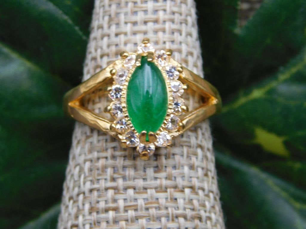 STONE RING ROCK STONE LAPIDARY SPECIMEN: STONE RING ROCK STONE LAPIDARY SPECIMEN