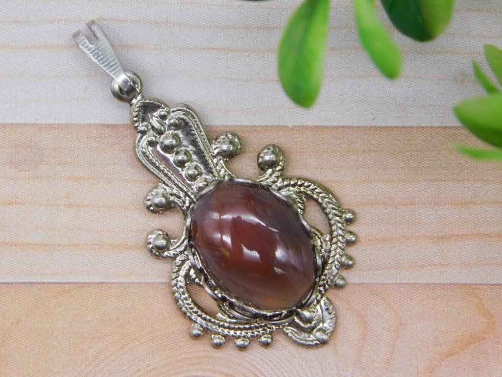 GENUINE STONE PENDANT ROCK STONE LAPIDARY SPECIMEN (1 of 2)