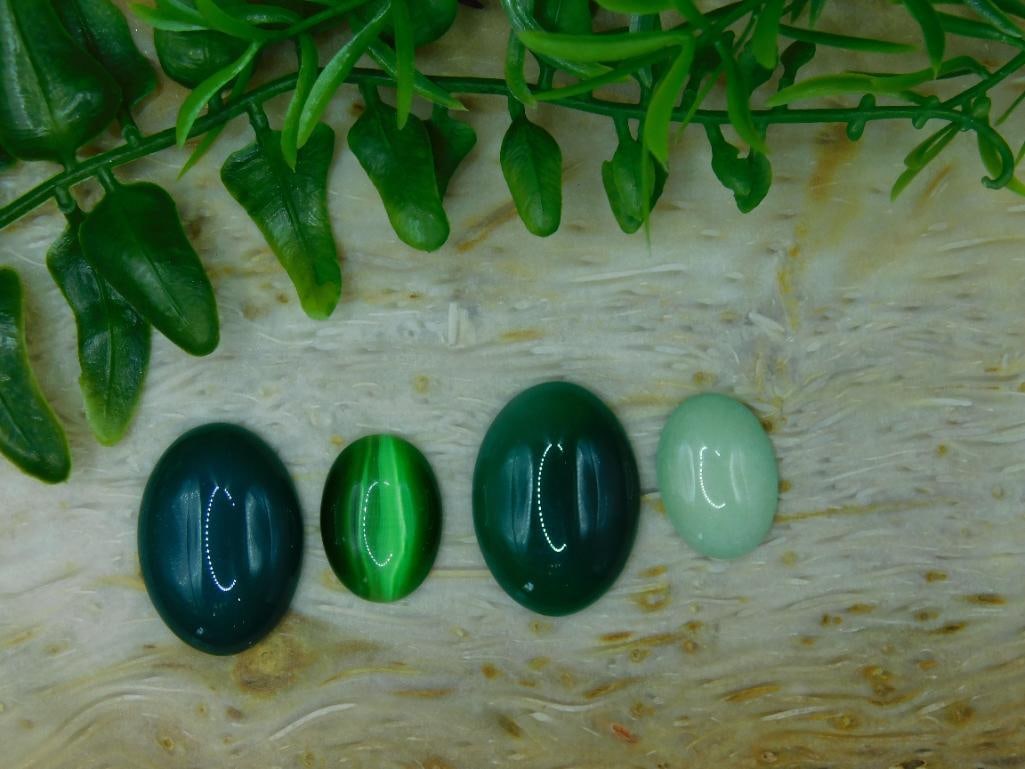 CABOCHONS ROCK STONE LAPIDARY SPECIMEN: CABOCHONS ROCK STONE LAPIDARY SPECIMEN