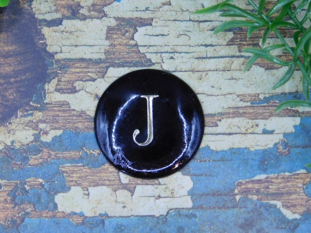 J CABOCHON ROCK STONE LAPIDARY SPECIMEN: J CABOCHON ROCK STONE LAPIDARY SPECIMEN