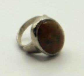 GENUINE STONE RING ROCK STONE LAPIDARY SPECIMEN (1 of 2)