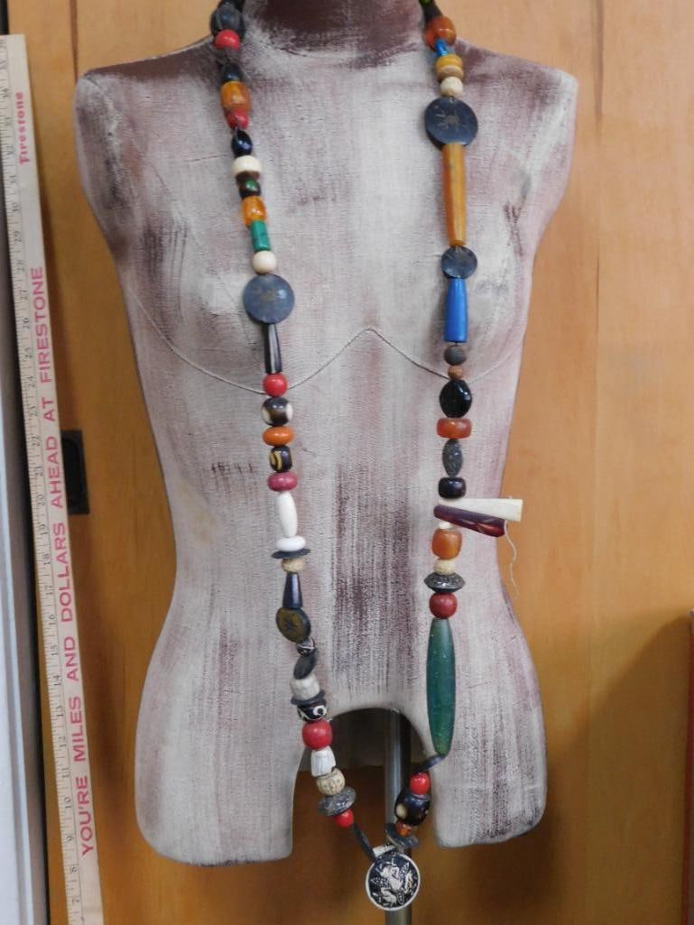 AFRICAN TRADE BEADS ROCK STONE LAPIDARY SPECIMEN: AFRICAN TRADE BEADS ROCK STONE LAPIDARY SPECIMEN