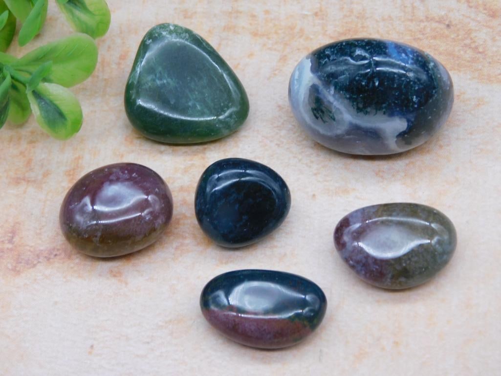 MIXED LOT ROCK STONE LAPIDARY SPECIMEN: MIXED LOT ROCK STONE LAPIDARY SPECIMEN