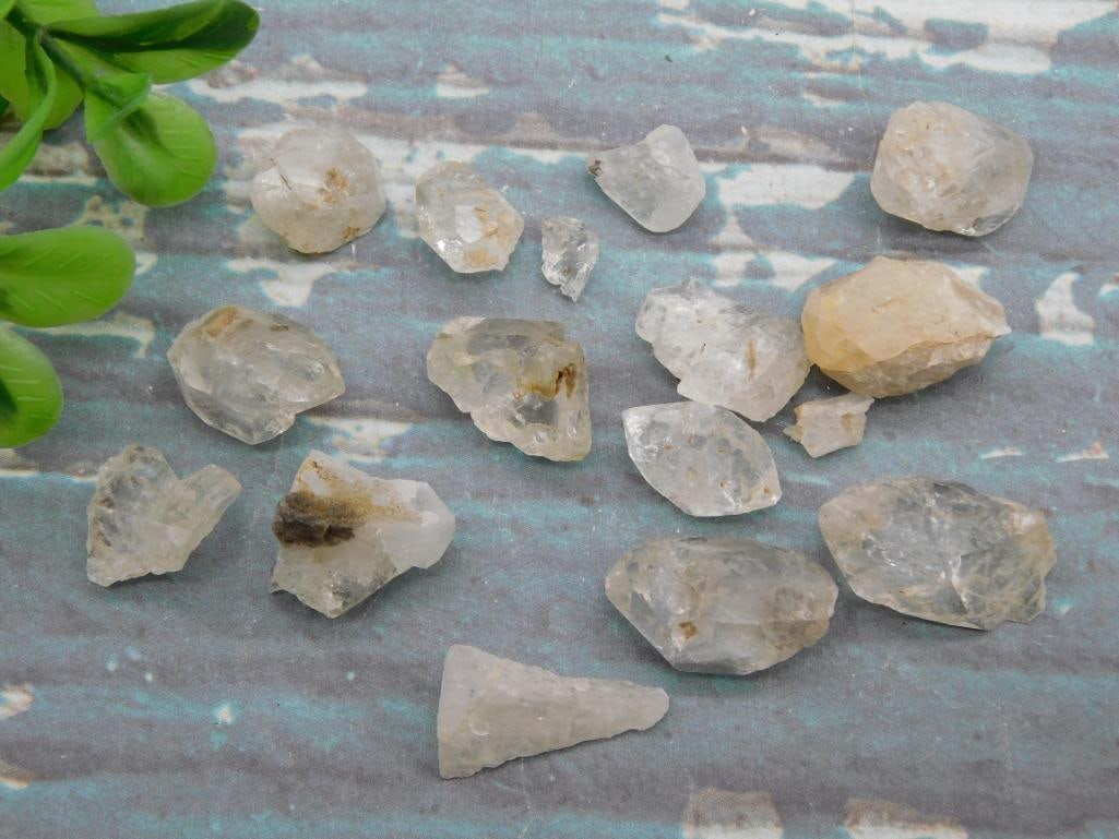 HERKIMER DIAMONDS ROCK STONE LAPIDARY SPECIMEN: HERKIMER DIAMONDS ROCK STONE LAPIDARY SPECIMEN