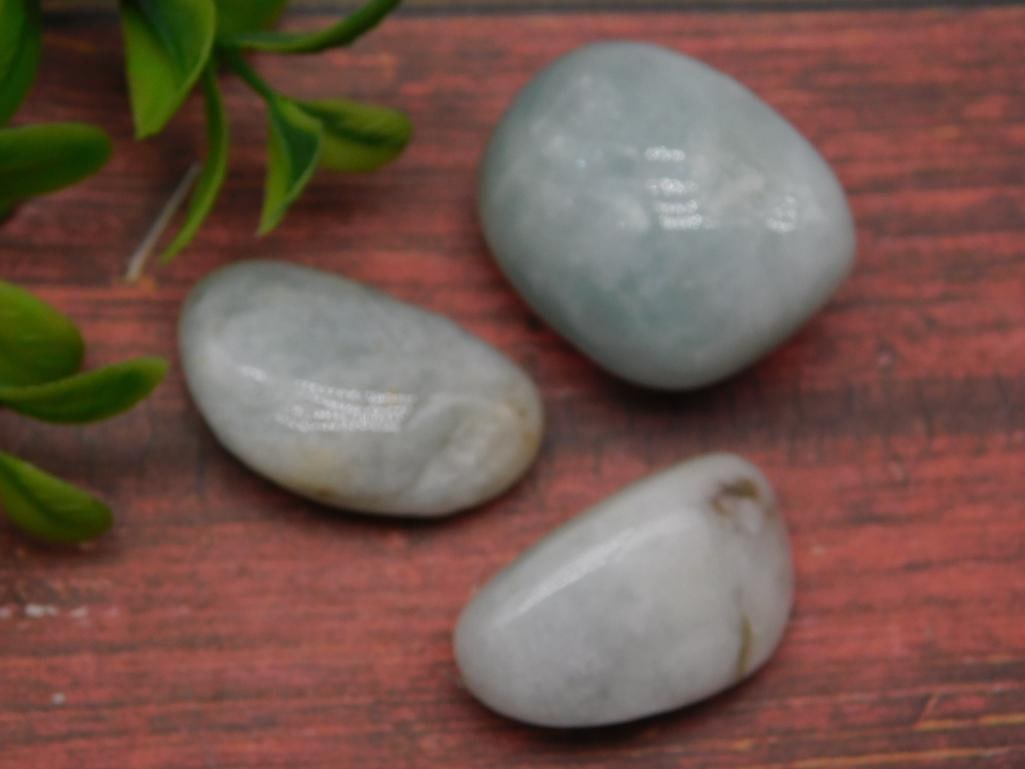 ROCK STONE LAPIDARY SPECIMEN: ROCK STONE LAPIDARY SPECIMEN