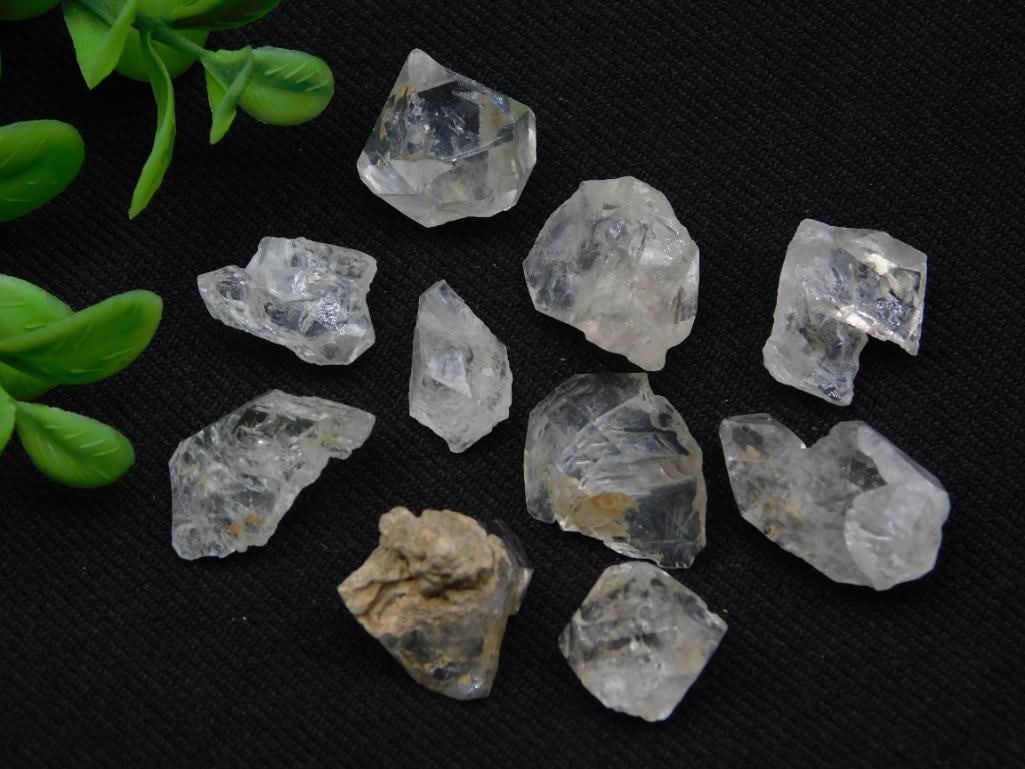 HERKIMER DIAMONDS ROCK STONE LAPIDARY SPECIMEN: HERKIMER DIAMONDS ROCK STONE LAPIDARY SPECIMEN