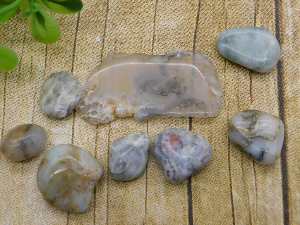 MIXED LOT ROCK STONE LAPIDARY SPECIMEN: MIXED LOT ROCK STONE LAPIDARY SPECIMEN