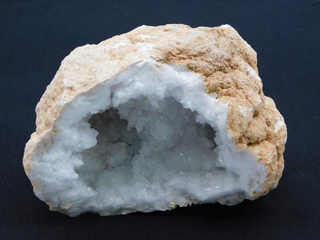 GEODE ROCK STONE LAPIDARY SPECIMEN (1 of 2)