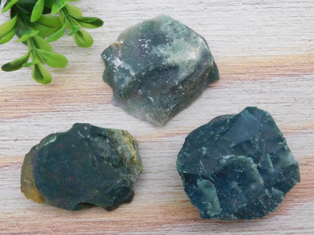 BLOODSTONE ROCK STONE LAPIDARY SPECIMEN: BLOODSTONE ROCK STONE LAPIDARY SPECIMEN