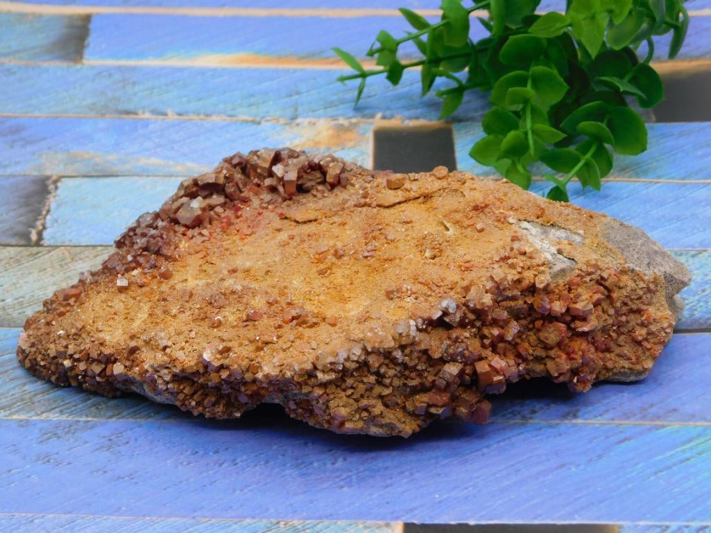 VANADINITE ROCK STONE LAPIDARY SPECIMEN: VANADINITE ROCK STONE LAPIDARY SPECIMEN