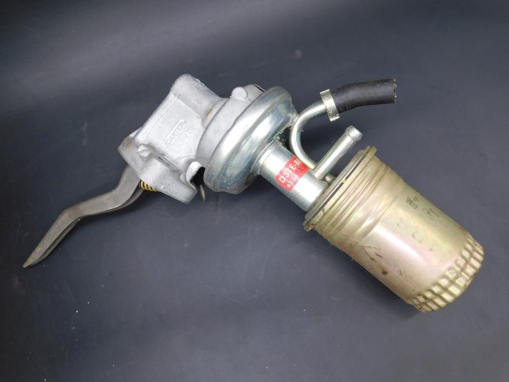CARTER MECHANICAL FUEL PUMP VINTAGE AUTOMOBILIA FORD 1970'S F SERIES D3TE-BB (1 of 4)