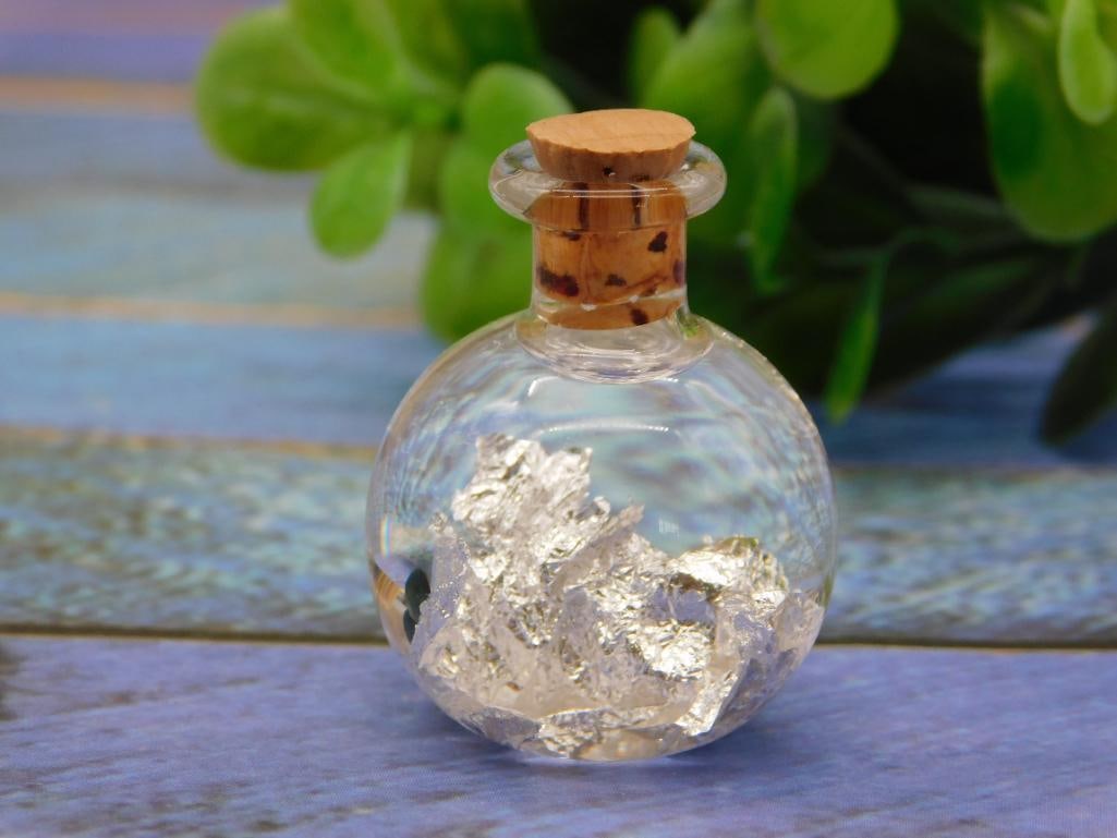 SILVER FLAKES IN BOTTLE ROCK STONE LAPIDARY SPECIMEN: SILVER FLAKES IN BOTTLE ROCK STONE LAPIDARY SPECIMEN