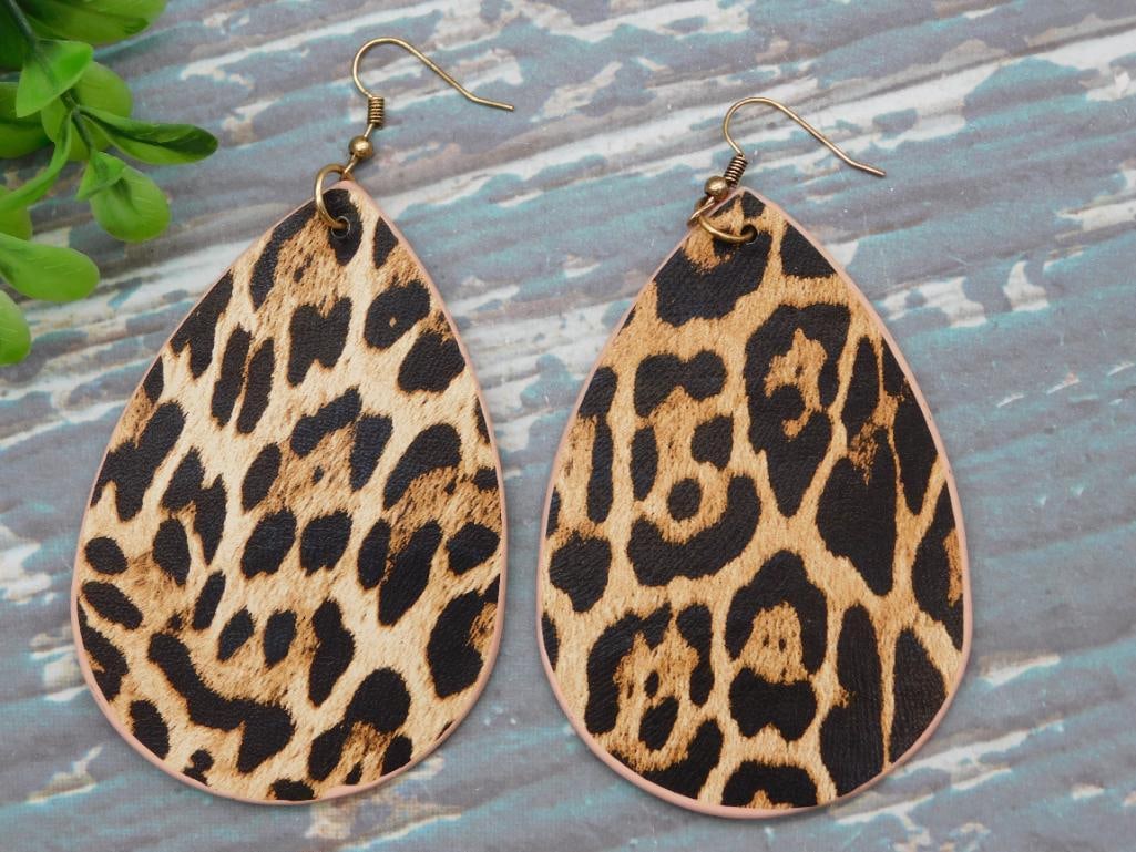CHEETAH TEARDROP EARRINGS: CHEETAH TEARDROP EARRINGS