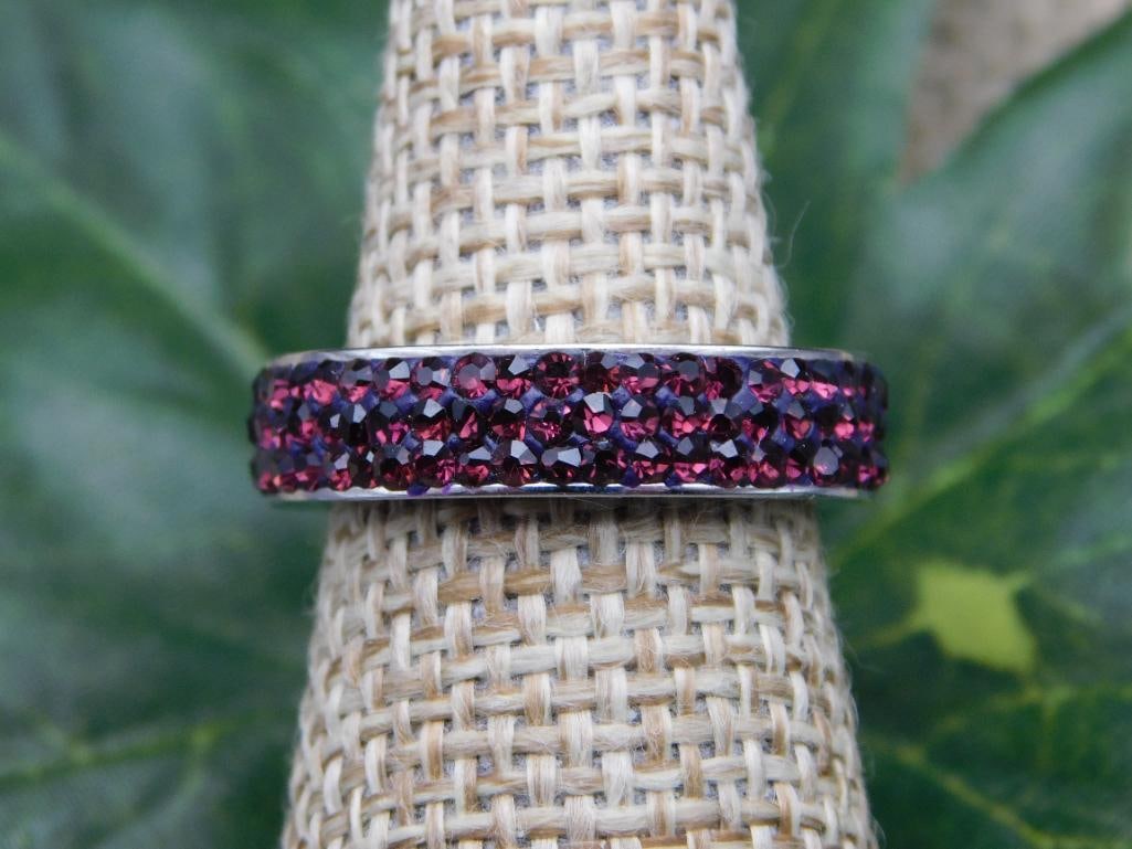 RING ROCK STONE LAPIDARY SPECIMEN: RING ROCK STONE LAPIDARY SPECIMEN