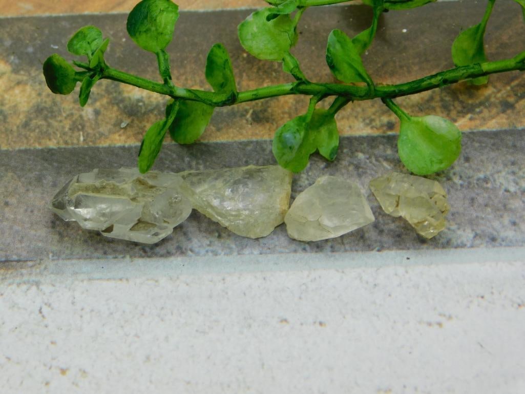 HERKIMER DIAMOND ROCK STONE LAPIDARY SPECIMEN: HERKIMER DIAMOND ROCK STONE LAPIDARY SPECIMEN