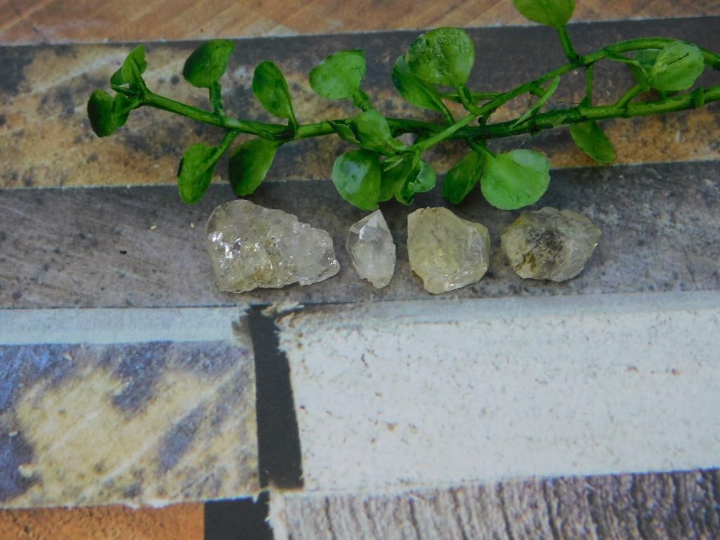 HERKIMER DIAMOND ROCK STONE LAPIDARY SPECIMEN: HERKIMER DIAMOND ROCK STONE LAPIDARY SPECIMEN