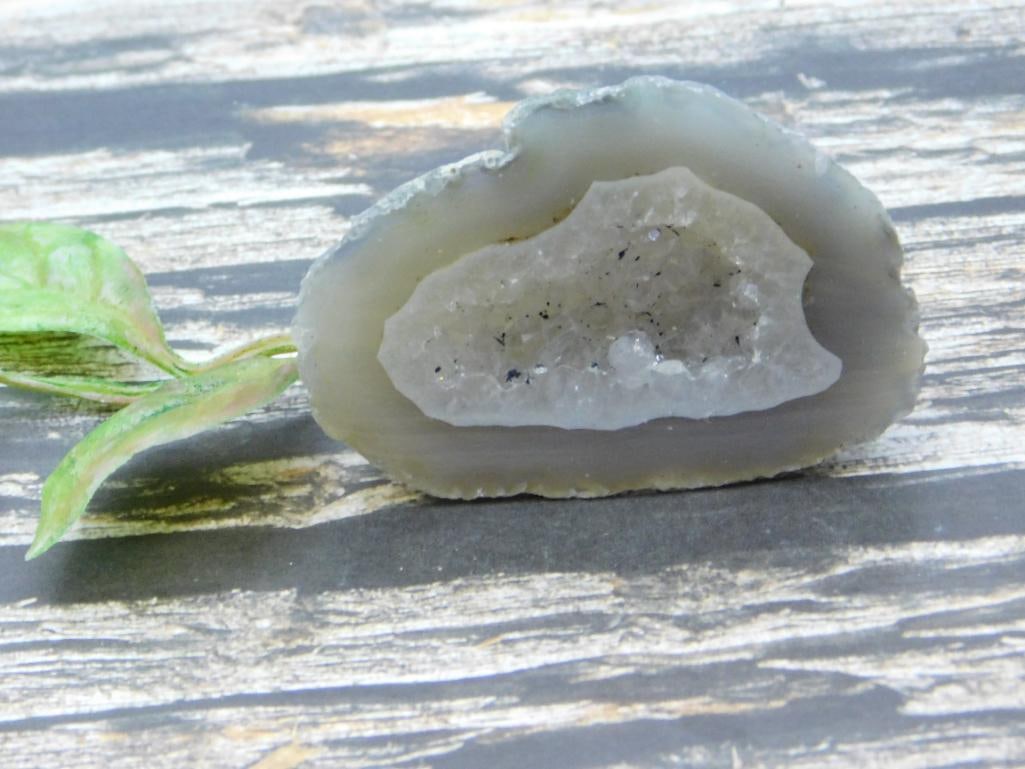 GEODE ROCK STONE LAPIDARY SPECIMEN (1 of 2)