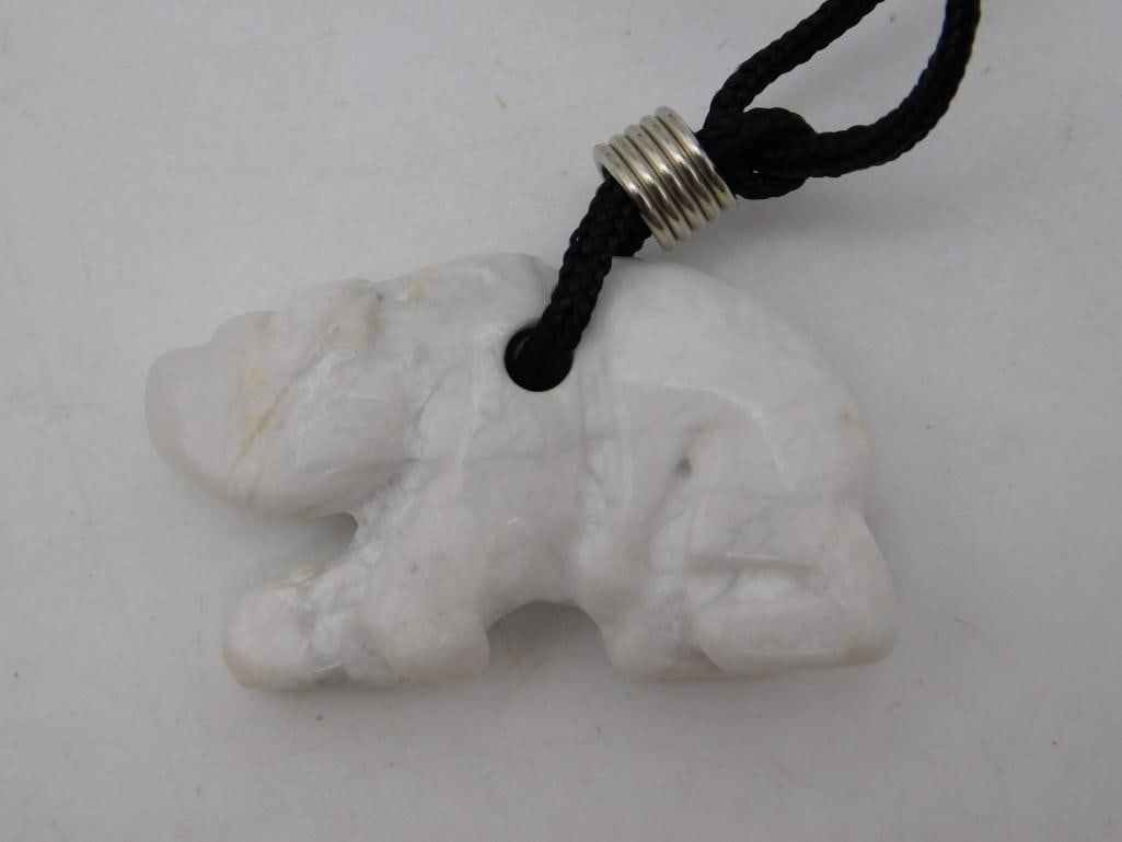 HOWLITE BEAR PENDANT NECKLACE ROCK STONE LAPIDARY SPECIMEN (1 of 2)