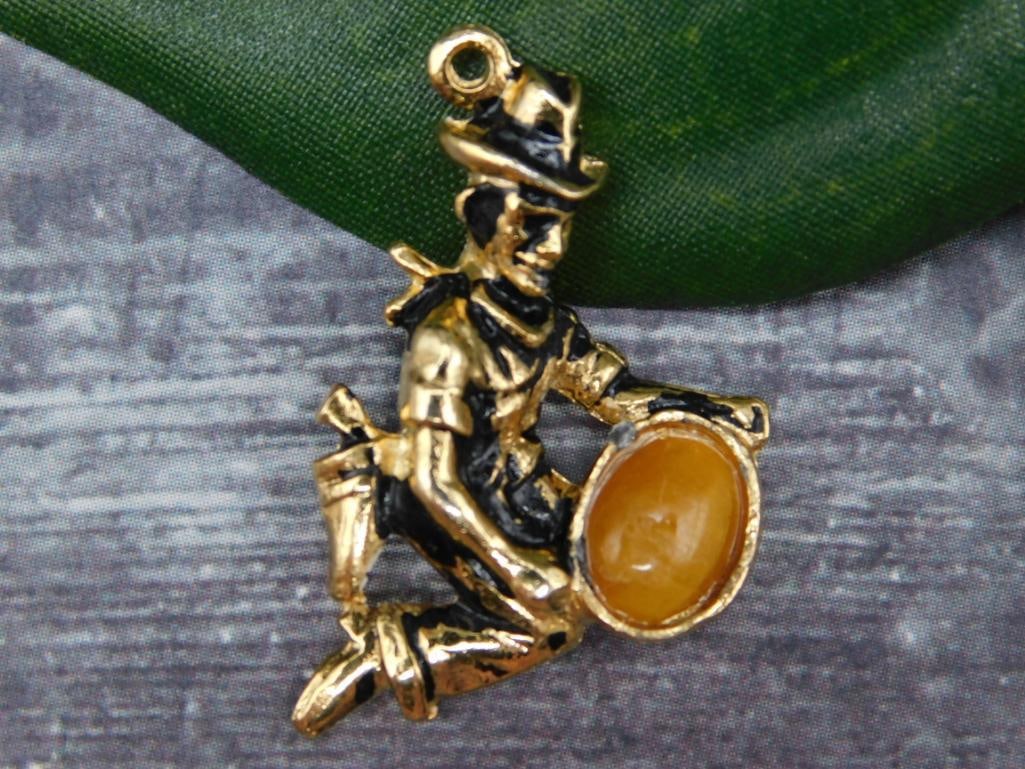 GENUINE STONE PENDANT ROCK STONE LAPIDARY SPECIMEN: GENUINE STONE PENDANT ROCK STONE LAPIDARY SPECIMEN