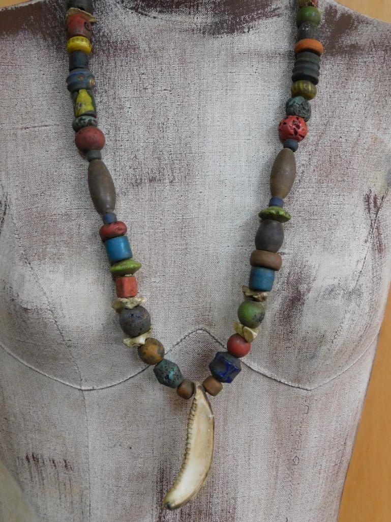 AFRICAN TRADE BEADS ROCK STONE LAPIDARY SPECIMEN: AFRICAN TRADE BEADS ROCK STONE LAPIDARY SPECIMEN