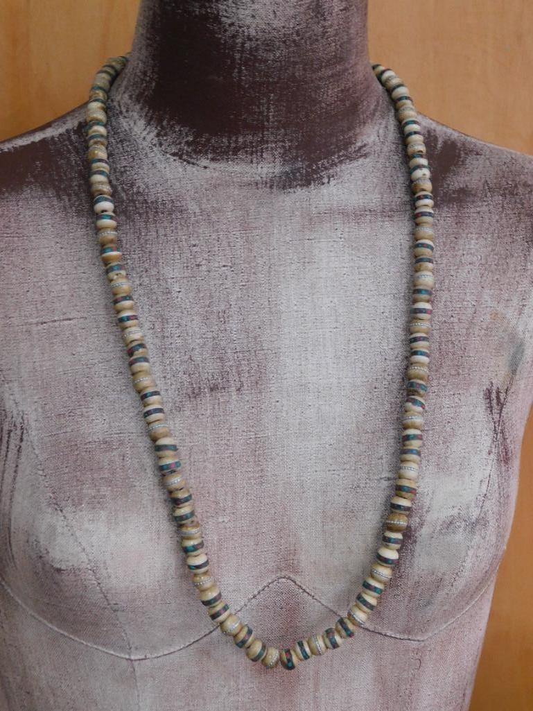 AFRICAN TRADE BEADS ROCK STONE LAPIDARY SPECIMEN: AFRICAN TRADE BEADS ROCK STONE LAPIDARY SPECIMEN