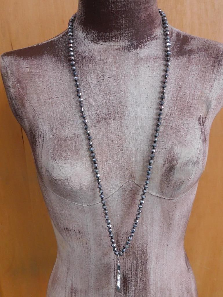 HATMAN ORIGINAL GEODE SLICE ON SPARKLE BEAD NECKLACE: HATMAN ORIGINAL GEODE SLICE ON SPARKLE BEAD NECKLACE