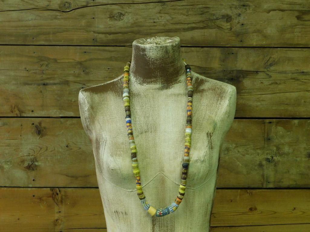 AFRICAN TRADE BEAD NECKLACE ROCK STONE LAPIDARY SPECIMEN: AFRICAN TRADE BEAD NECKLACE ROCK STONE LAPIDARY SPECIMEN