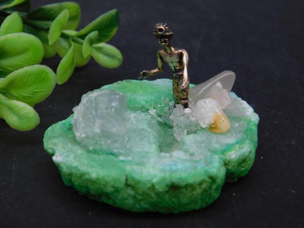 QUARTZ MINER ON DRUZY STONE ROCK STONE LAPIDARY SPECIMEN: QUARTZ MINER ON DRUZY STONE ROCK STONE LAPIDARY SPECIMEN