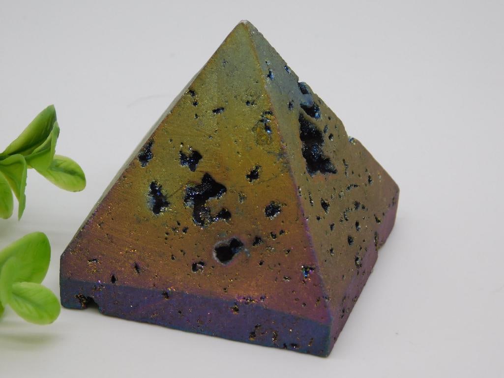 DRUZY TITANIUM PYRAMID ROCK STONE LAPIDARY SPECIMEN: DRUZY TITANIUM PYRAMID ROCK STONE LAPIDARY SPECIMEN