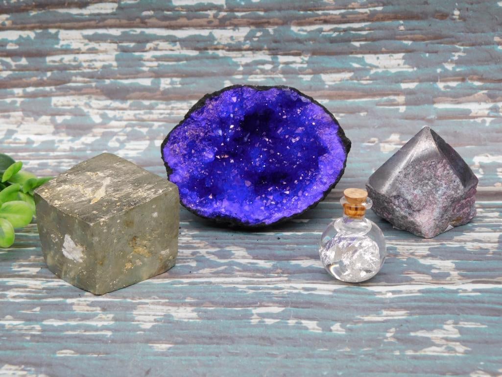 MIXED LOT ROCK STONE LAPIDARY SPECIMEN: MIXED LOT ROCK STONE LAPIDARY SPECIMEN