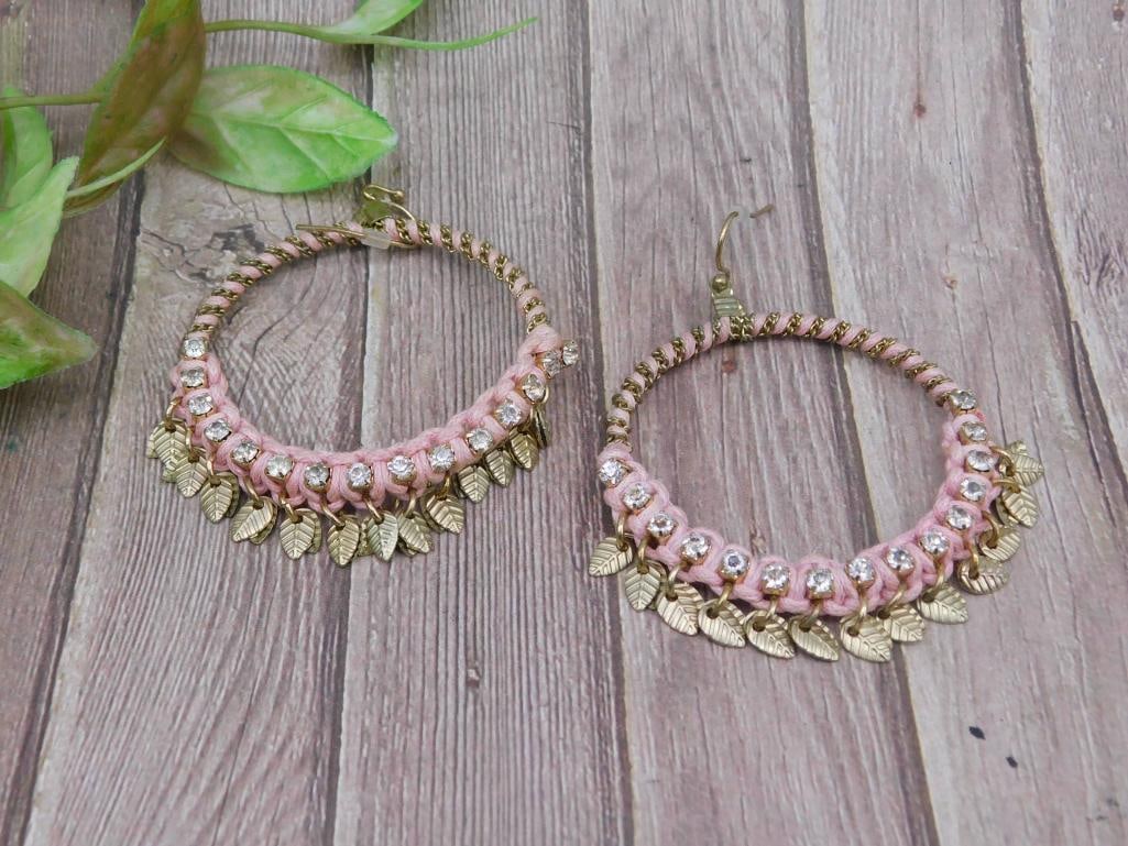 Pink and Gold Decorative Hoop Earrings: Pink and Gold Decorative Hoop Earrings