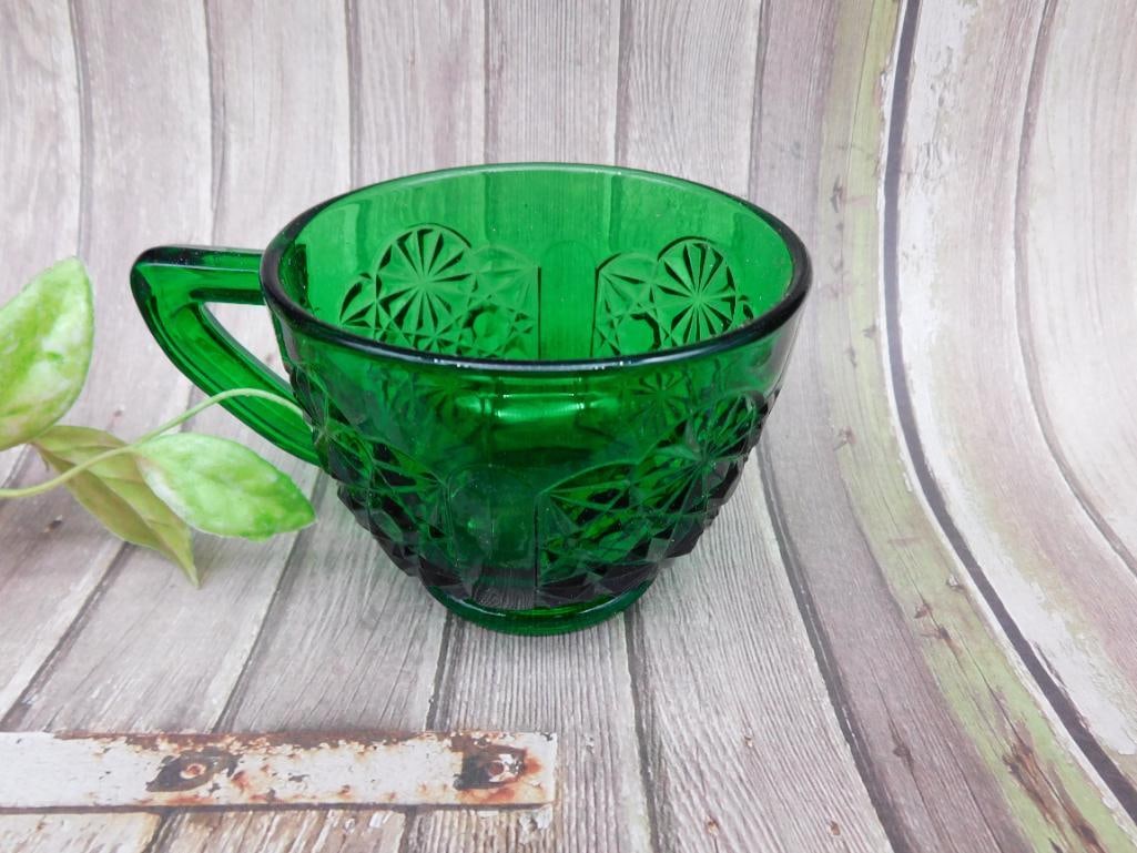 Green Glass Cup With Geometric Pattern: Green Glass Cup With Geometric Pattern