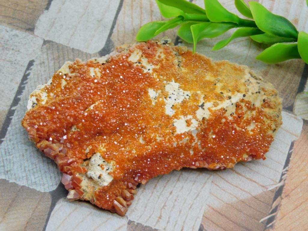 VANADINITE ROCK STONE LAPIDARY SPECIMEN (1 of 3)