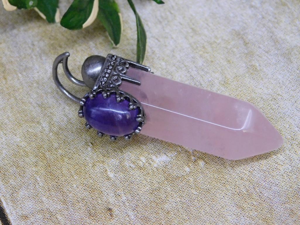 MIXED STONE PENDANT ROCK STONE LAPIDARY SPECIMEN: MIXED STONE PENDANT ROCK STONE LAPIDARY SPECIMEN