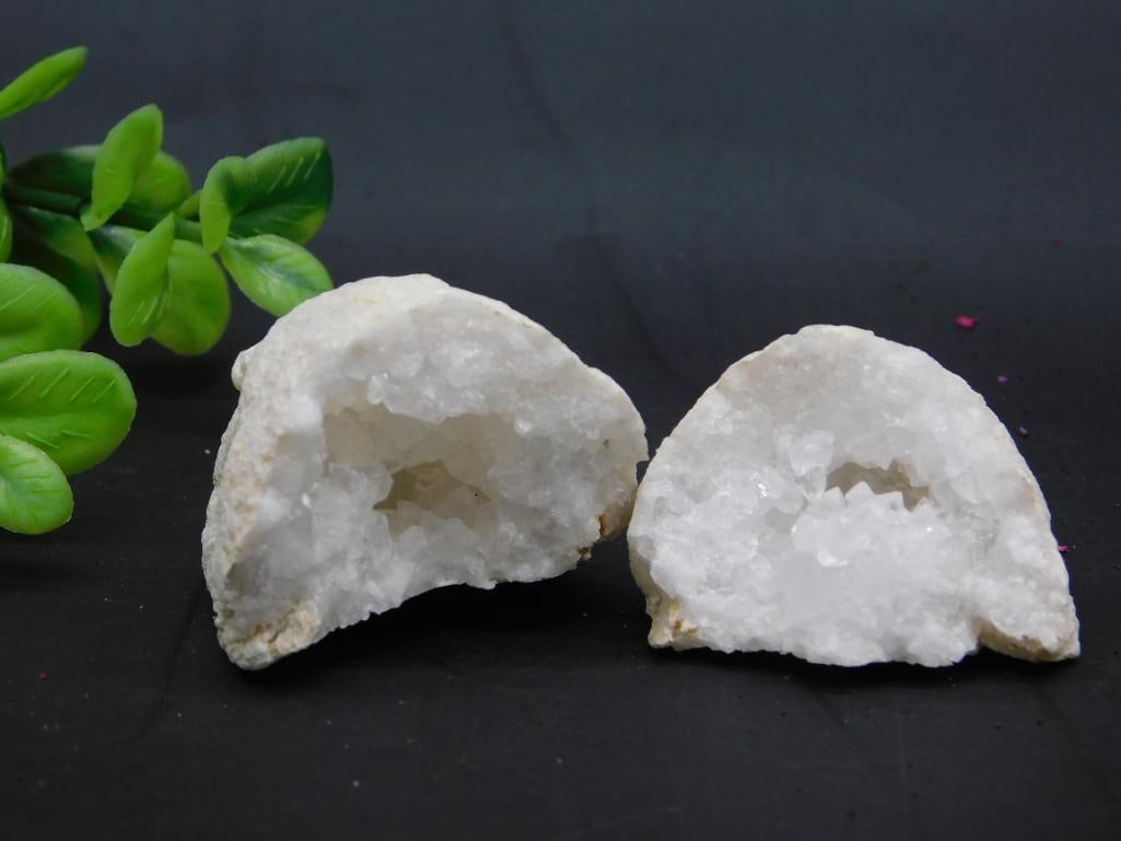 GEODE ROCK STONE LAPIDARY SPECIMEN (1 of 3)