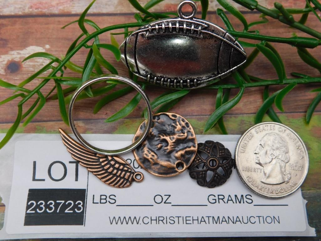 MIXED PENDANT LOT - 2