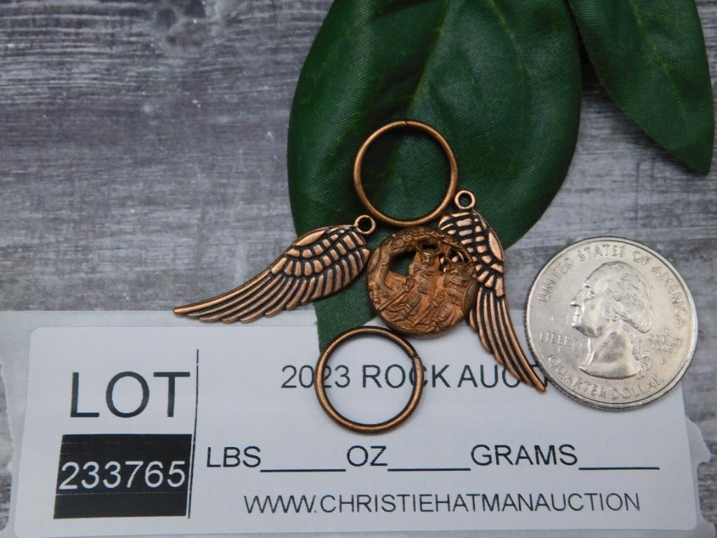 MIXED PENDANT LOT - 2