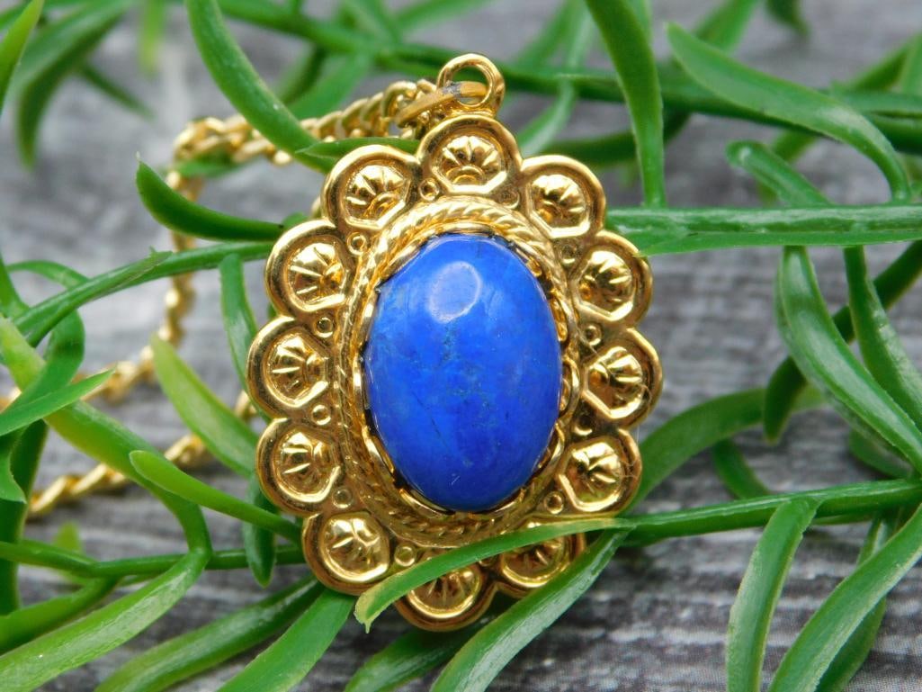 GENUINE STONE PENDANT NECKLACE ROCK STONE LAPIDARY SPECIMEN: GENUINE STONE PENDANT NECKLACE ROCK STONE LAPIDARY SPECIMEN