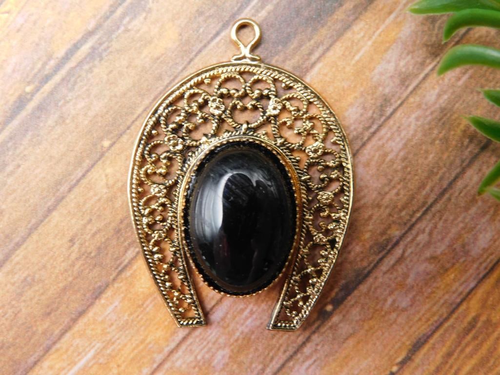 OBISIDIAN HORSESHOE PENDANT ROCK STONE LAPIDARY SPECIMEN (1 of 2)