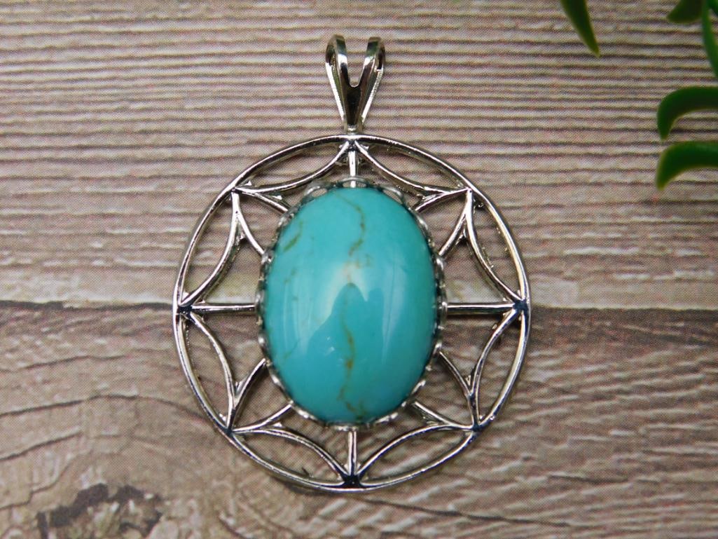 TURQUOISE SPIDERWEB PENDANT ROCK STONE LAPIDARY SPECIMEN (1 of 2)