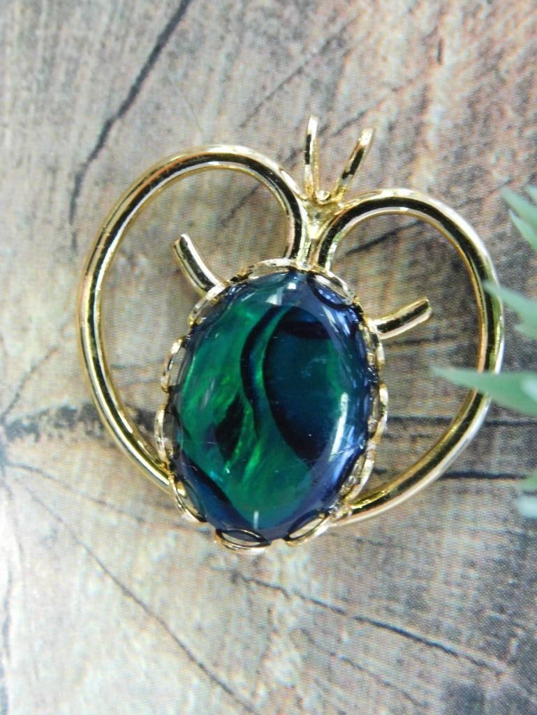 ABALONE HEART PENDANT ROCK STONE LAPIDARY SPECIMEN (1 of 2)